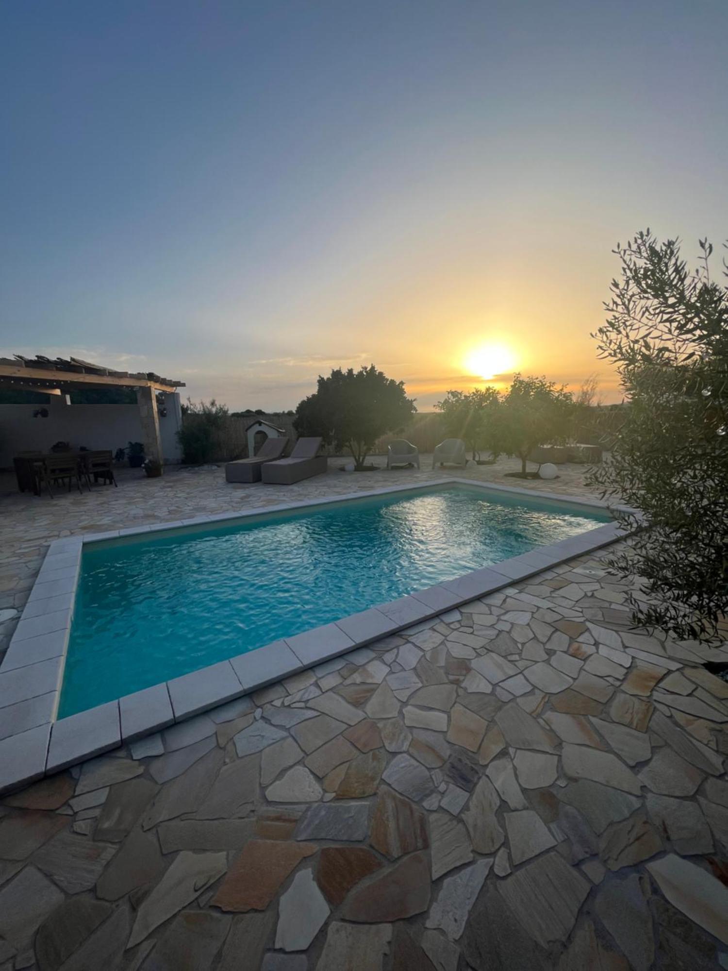 Il Tramonto Hotell Giba Exteriör bild