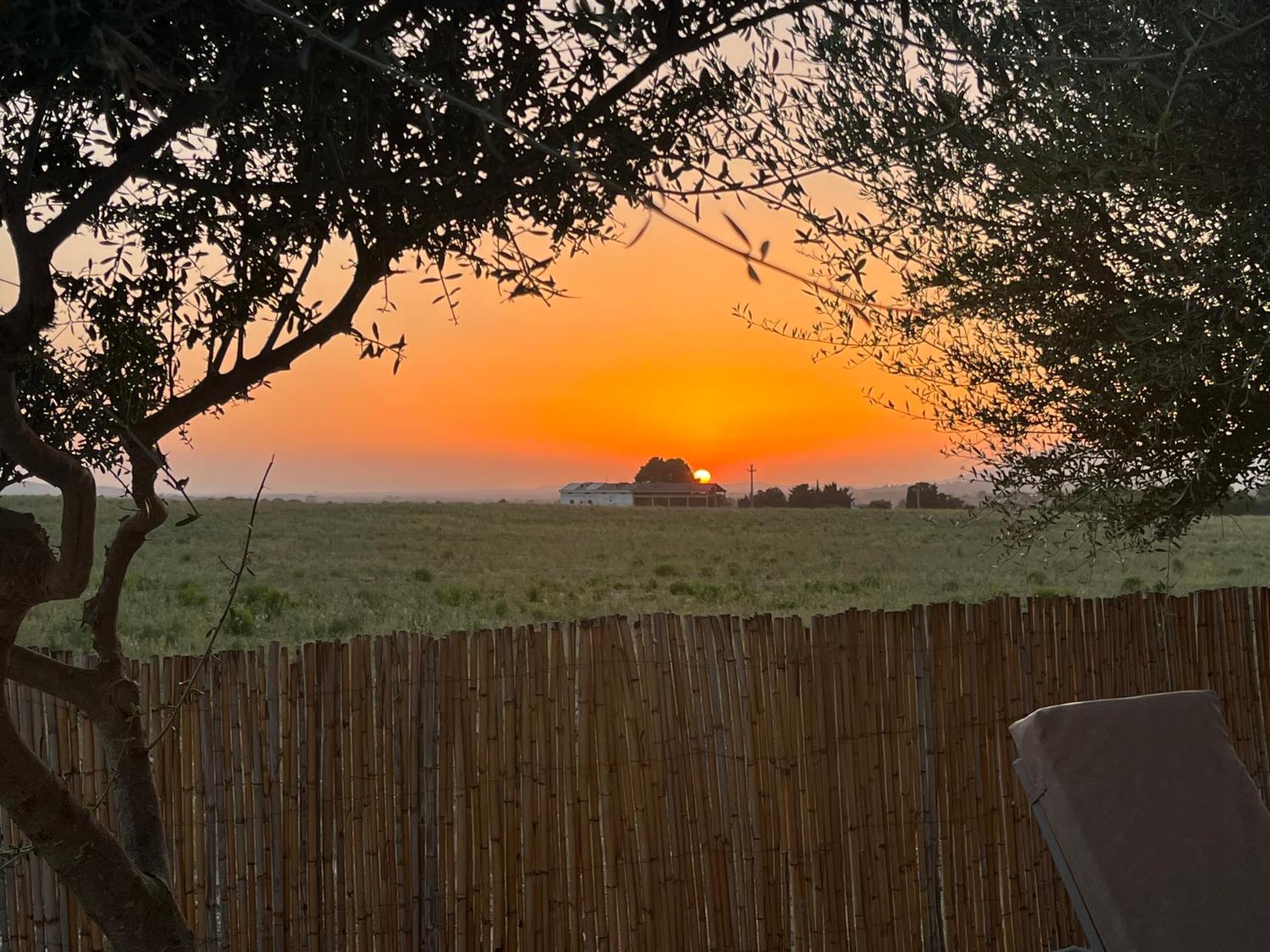 Il Tramonto Hotell Giba Exteriör bild